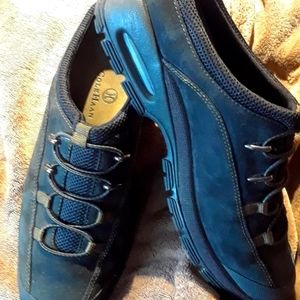 Cole Haan/Nike Air slip on leather shoes 8B worn once indoors